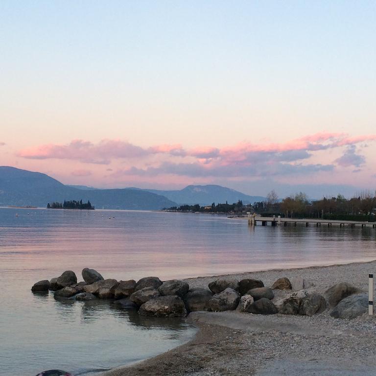 Le Ville Della Romantica Manerba del Garda Bagian luar foto