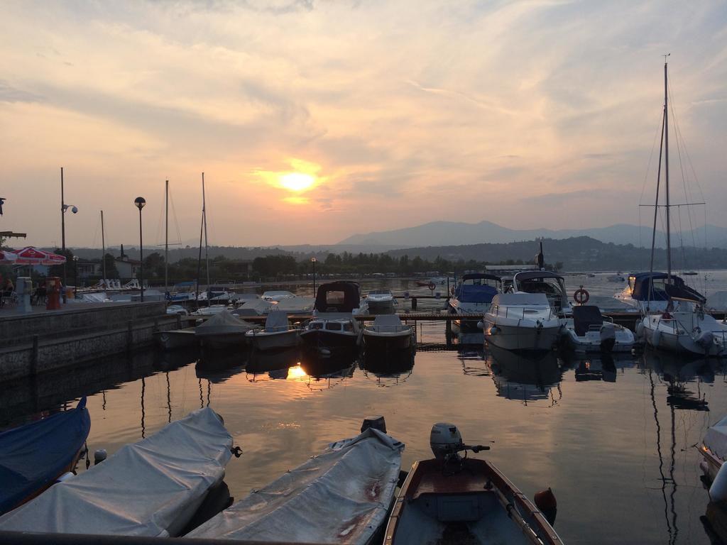 Le Ville Della Romantica Manerba del Garda Bagian luar foto